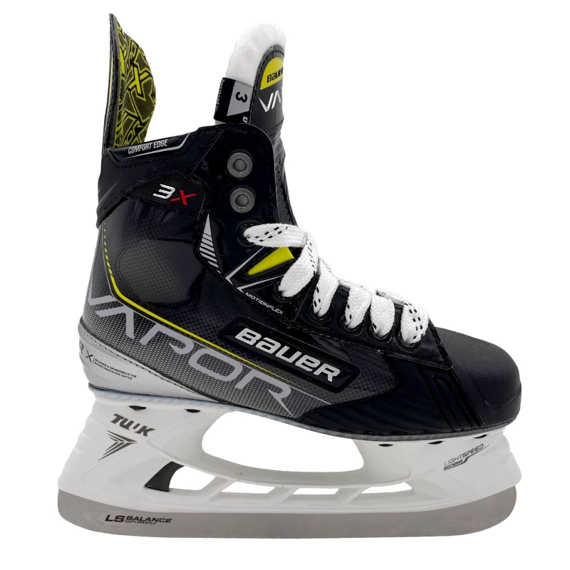 Bauer Vapor 3X Hockey Skates- Junior 3 Bauer Vapor 3X Hockey Skates- Junior